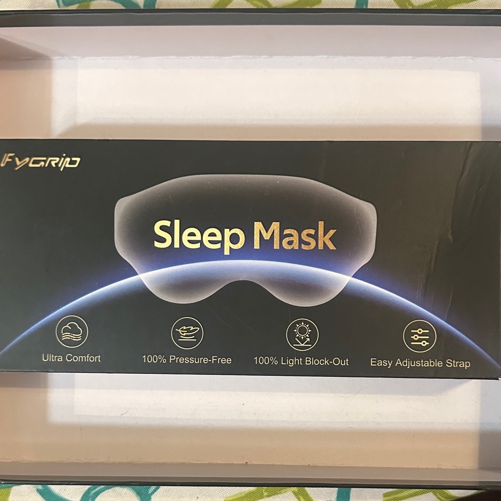 Black Sleep Mask — Ultra Comfort Light Block-Out